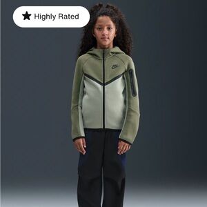 Nike Kids Green Hoodie. Recycled Materials
Nike Sportswear Tech Fleece